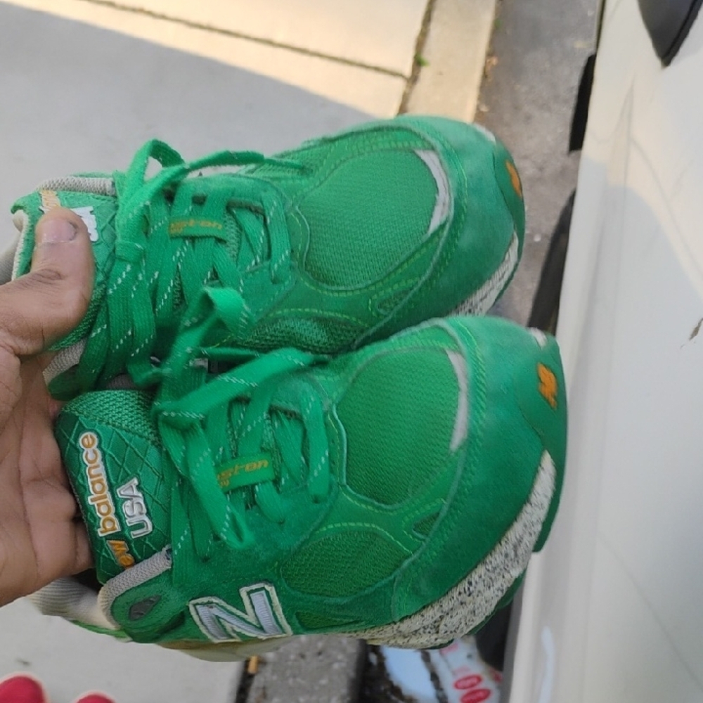 New Balance Green Sneakers with Reflective Accents